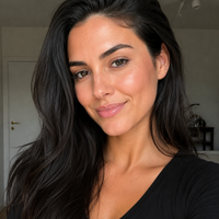 Samantha L., 29
